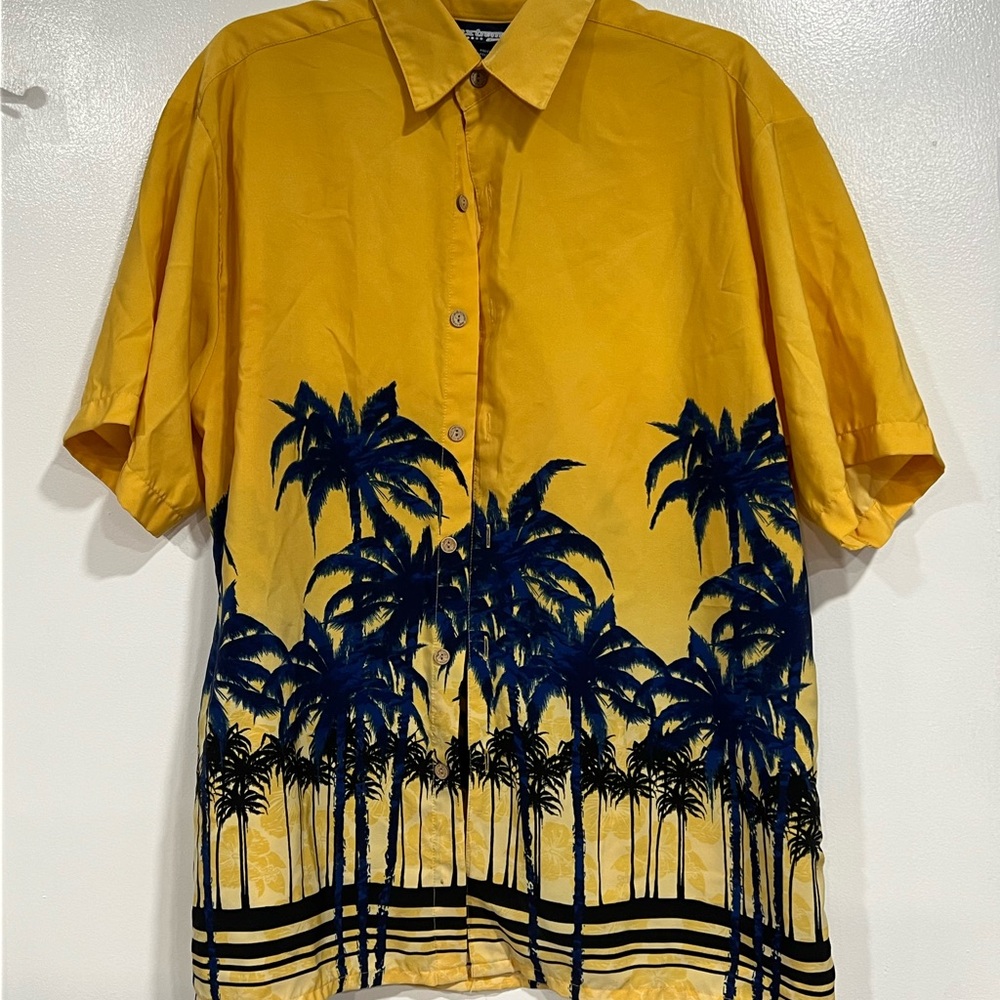 Men's Large button up shirt